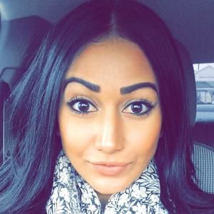 Meet your Posher, Dana